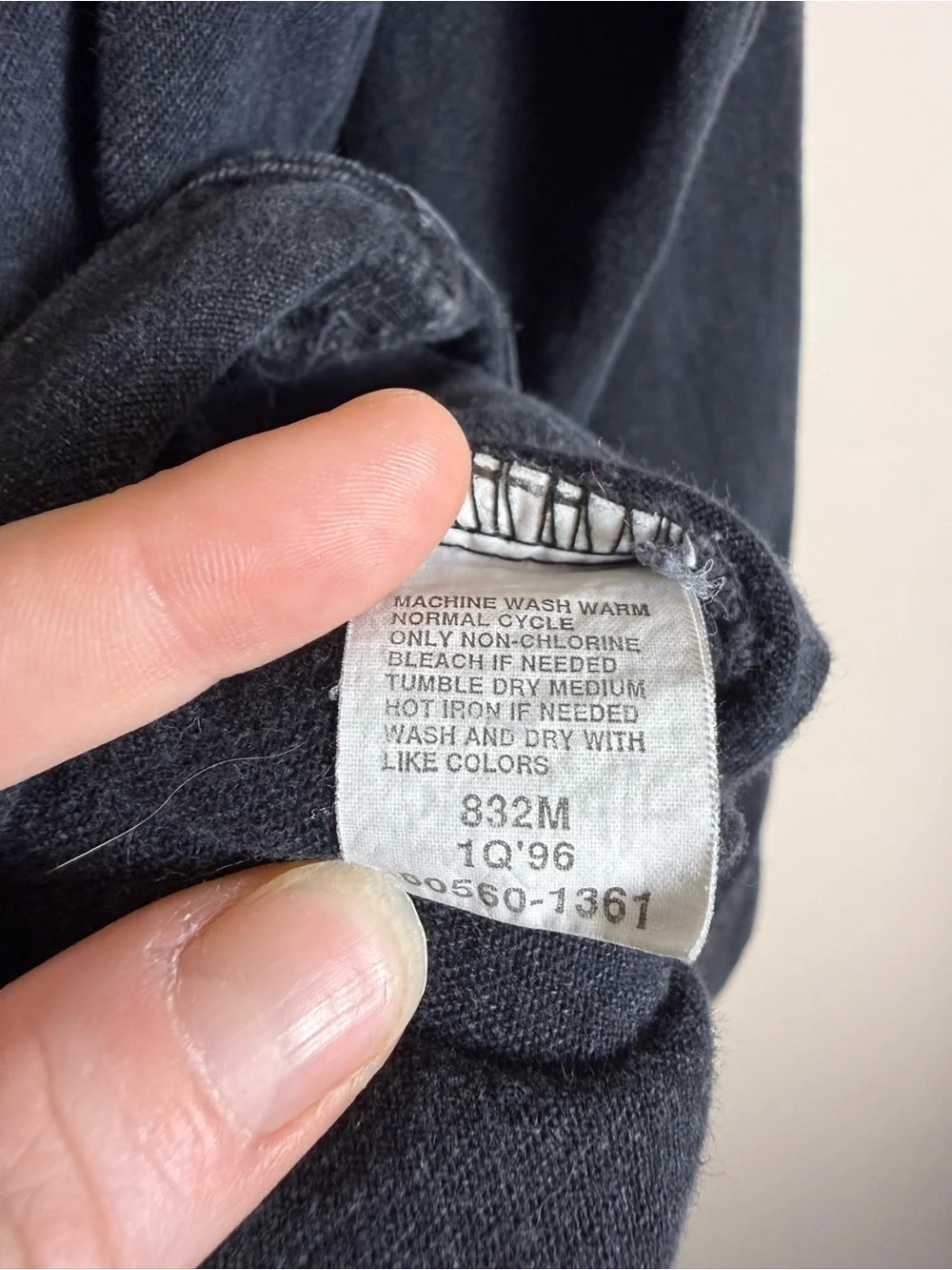Vintage 1996 Levi's Red Tab Black cotton denim button-up shirt size Large